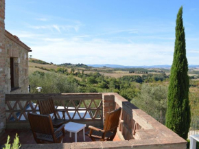 Apartment in the village of Asciano with 2 pools in the hills of Siena